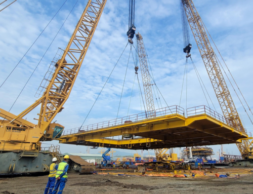 Lifting main deck milestone – Kình Ngư Trắng – Kình Trắng Nam project